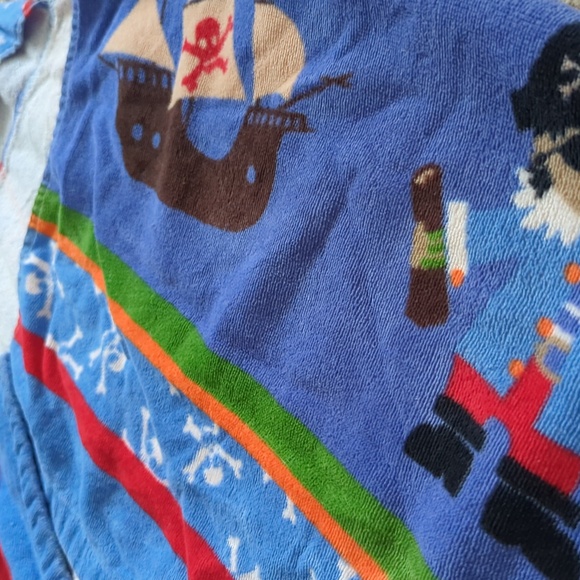 Kids Hooded Wrap Around Beach towel Pirate Theme - Picture 4 of 5